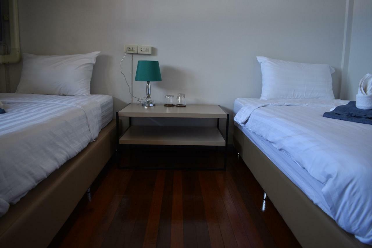 Maya Bed And Food Hostel Chiang Mai Exterior foto